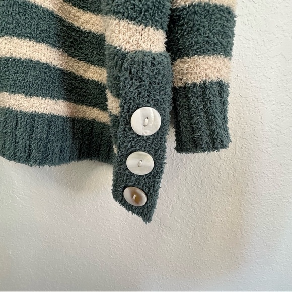 Entro Sage Green and White Stripped Sweater Sixe XL - Picture 4 of 9